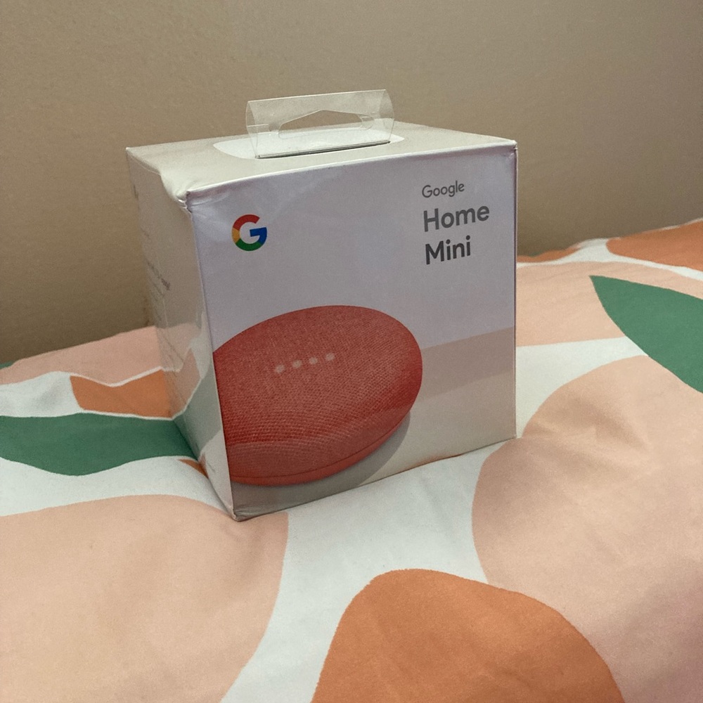 Google Home Mini - Picture 2 of 2